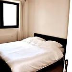 Luxueus & Nieuw 2-Slaapkamerappartement Met Garage