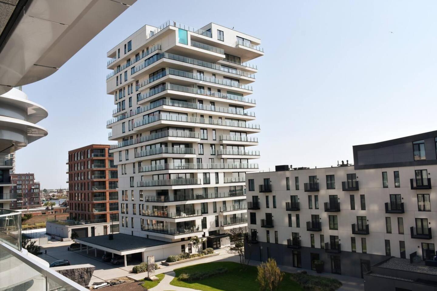 Luxueus & Nieuw 2-slaapkamerappartement Met Garage Ostende